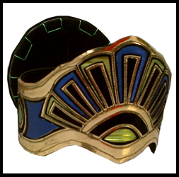 Penacho con diadema color azul con dorado y amarillo.